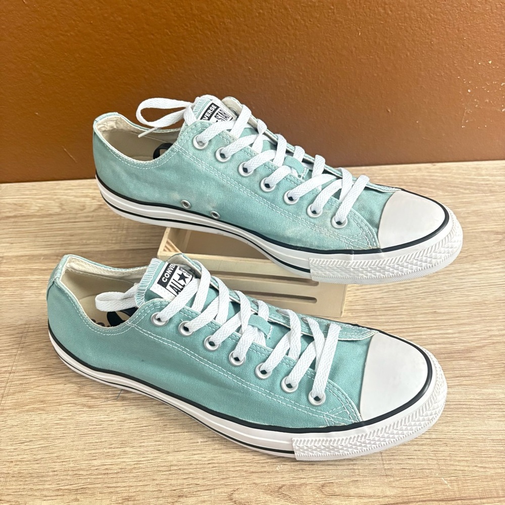 Aqua blue Converse All Star Low top sneakers, Men’s 10.5, Women’s 12.5